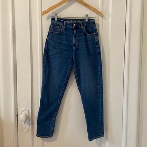 American Eagle Stretch Curvy Mom jean (blue)